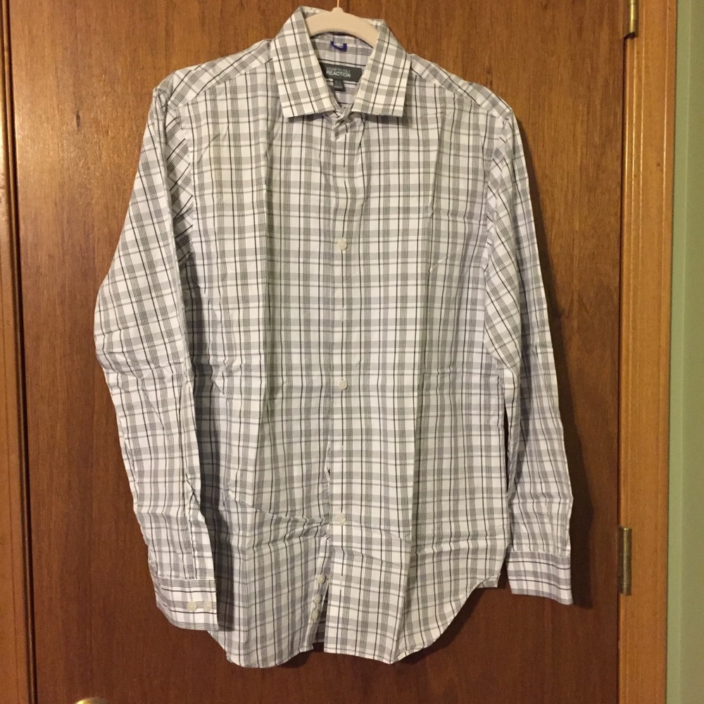👔Kenneth Cole Reaction Men’s Button Down Shirt